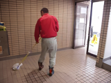 モップがけ清掃.jpg